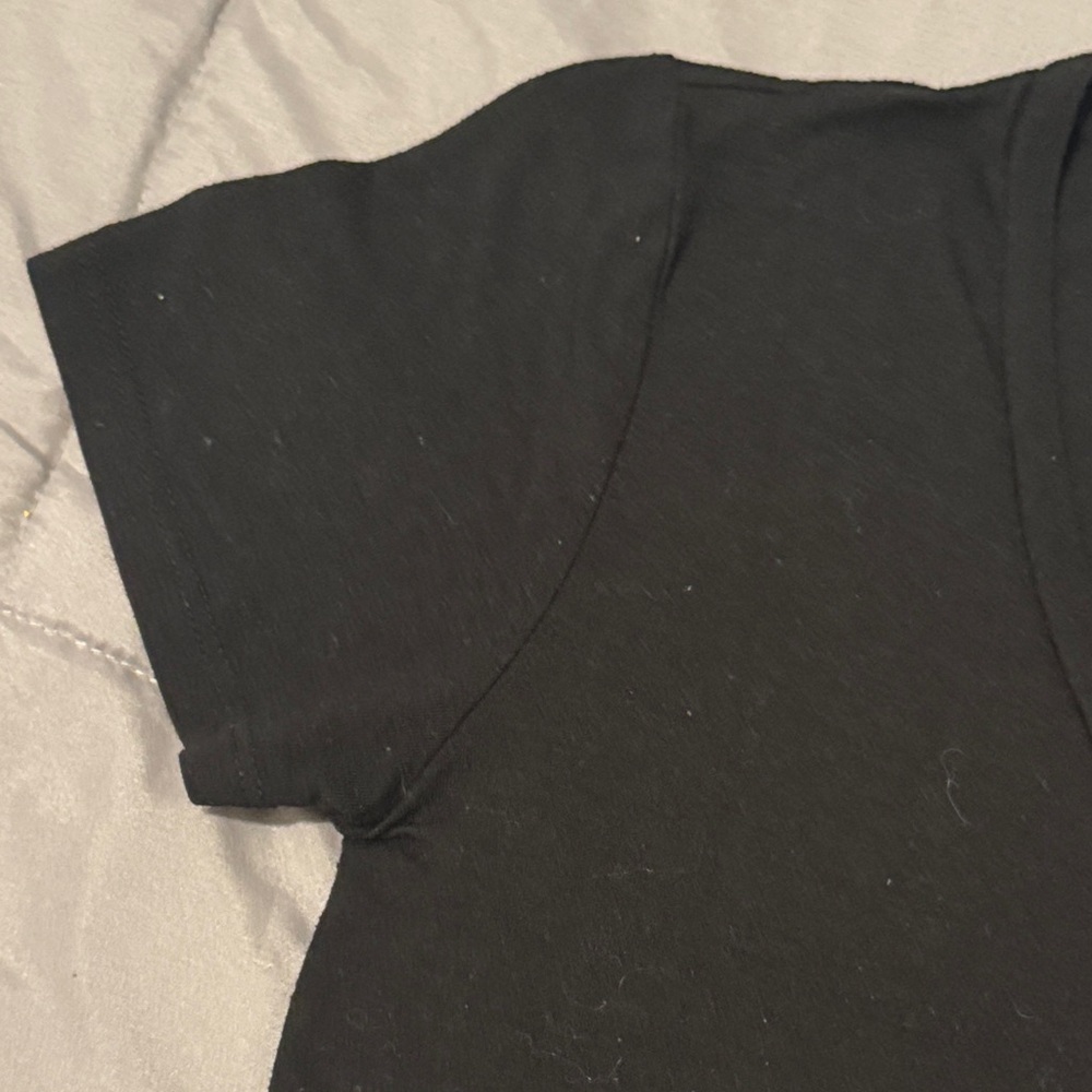 Mudd Black Short Sleeve V-Neck Tee (S) - Picture 4 of 6